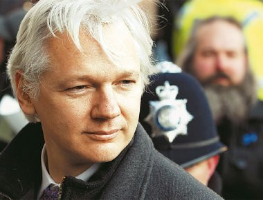 Τ.Ασανζ: «Η επίθεση του διευθυντή της CIA στο WikiLeaks αποτελεί σοβαρό πλήγμα στη δημοκρατία»